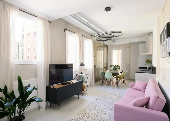 Palacio Real - Apartamento De 3 Dormitorios